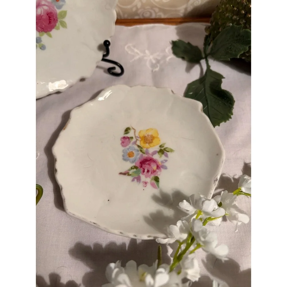 Set of 2 Hand Painted Japan Floral Trinket Dishes – Scalloped Jewelry Trays‎